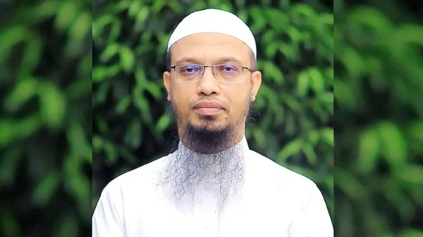 ফাঁদে পা না দেওয়ার আহ্বান শায়খ আহমাদুল্লাহর!
