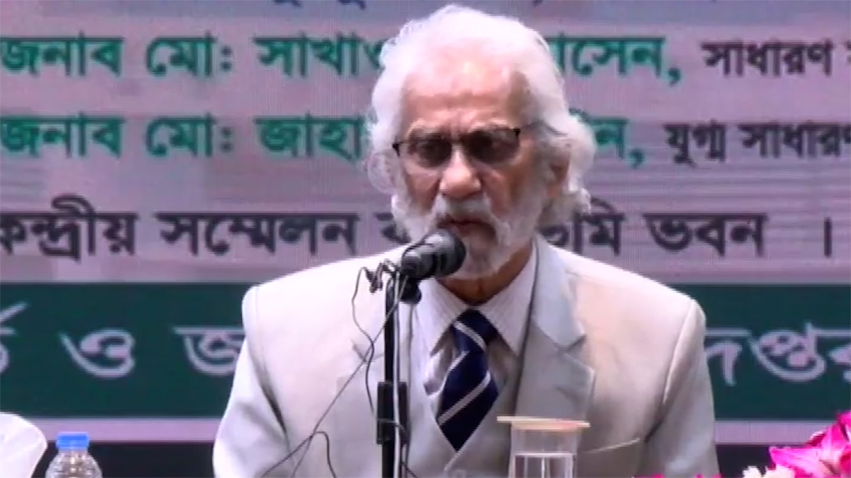 নয়া বাংলাদেশে চিন্তা-চেতনায়ও আনতে হবে নতুনত্ব: উপদেষ্টা হাসান আরিফ