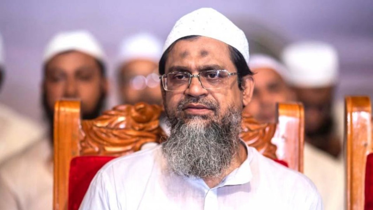 সোশ্যাল ইসলামী ব্যাংকের শরীআহ চেয়ারম্যান হলেন মাওলানা মাহফজুল হক