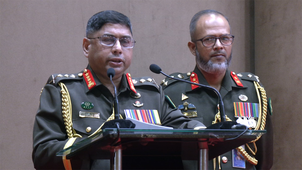 সবাই মিলে কাজ করলে ক্রান্তিলগ্ন থেকে উত্তরণ সম্ভব: সেনাপ্রধান