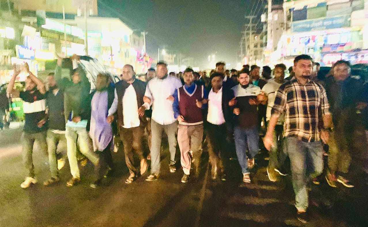 গোলাপগঞ্জে স্বেচ্ছাসেবক দলের আনন্দ মিছিল