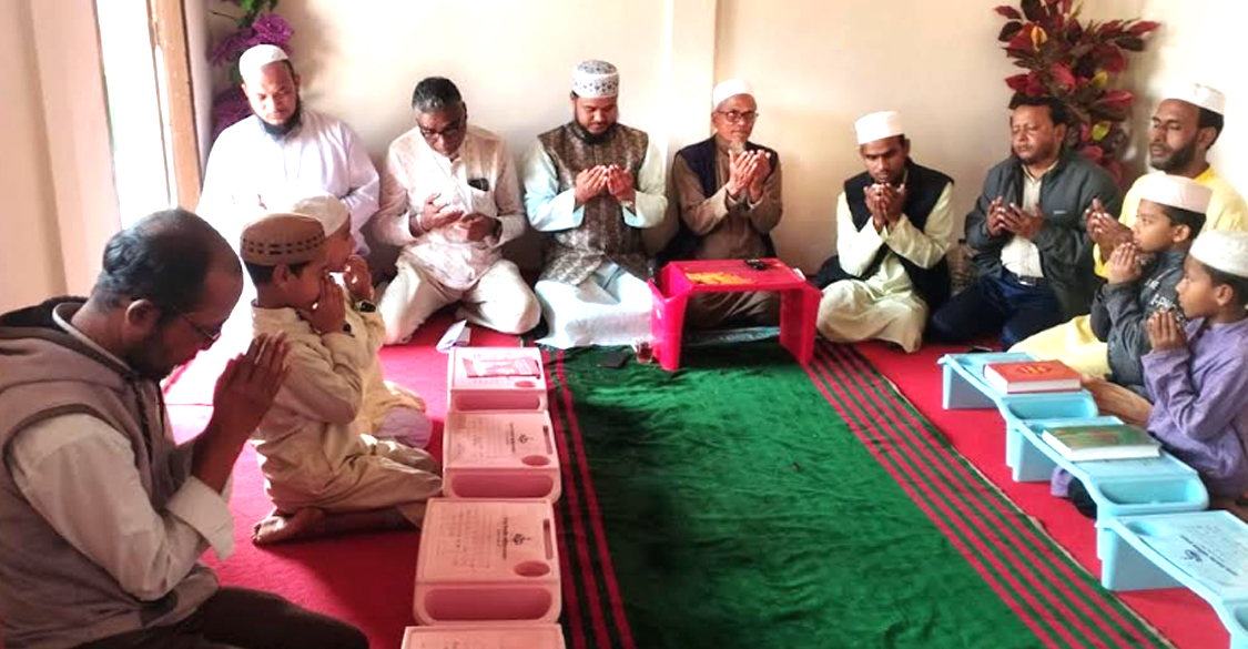 হেতিমগঞ্জ আইডিয়াল মাদ্রাসায় দোয়া মাহফিল অনুষ্ঠিত