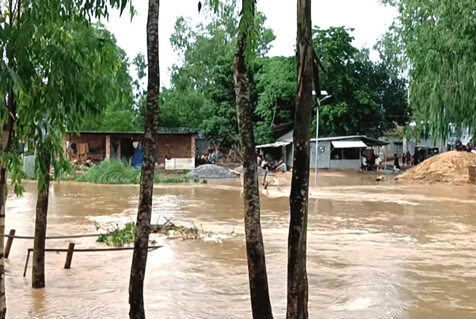 সিলেটে বাড়ছে নদীর পানি, শঙ্কা বন্যার