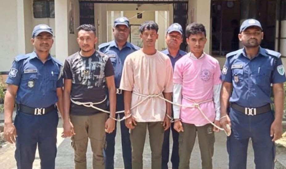 তাহিরপুরে মাদ্রাসা ছাত্রীকে উ ত্য ক্ত করায় ৩ বখাটে গ্রে ফ তা র