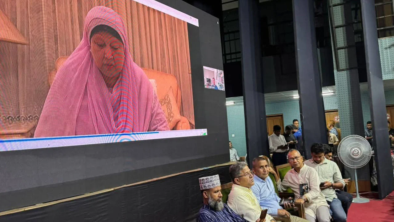 শিগগিরই গণতন্ত্র পুনঃপ্রতিষ্ঠা হবে: খালেদা জিয়া
