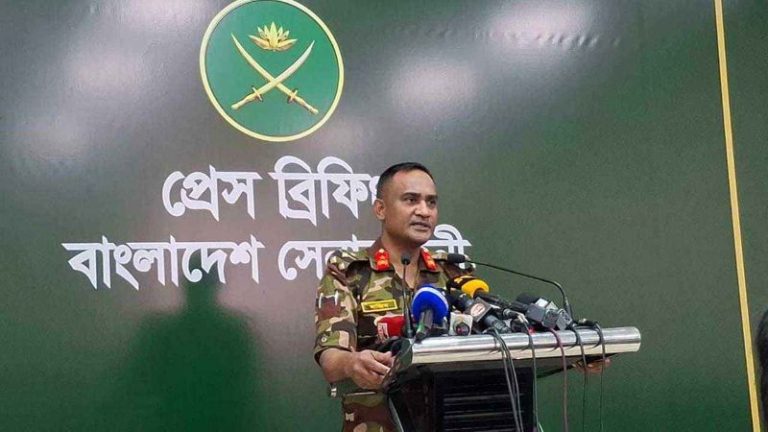 সেনাসদরের ব্রিফিং: সরকার ও সেনাবাহিনী একে অপরের বিপরীতে দাঁড়ায়নি