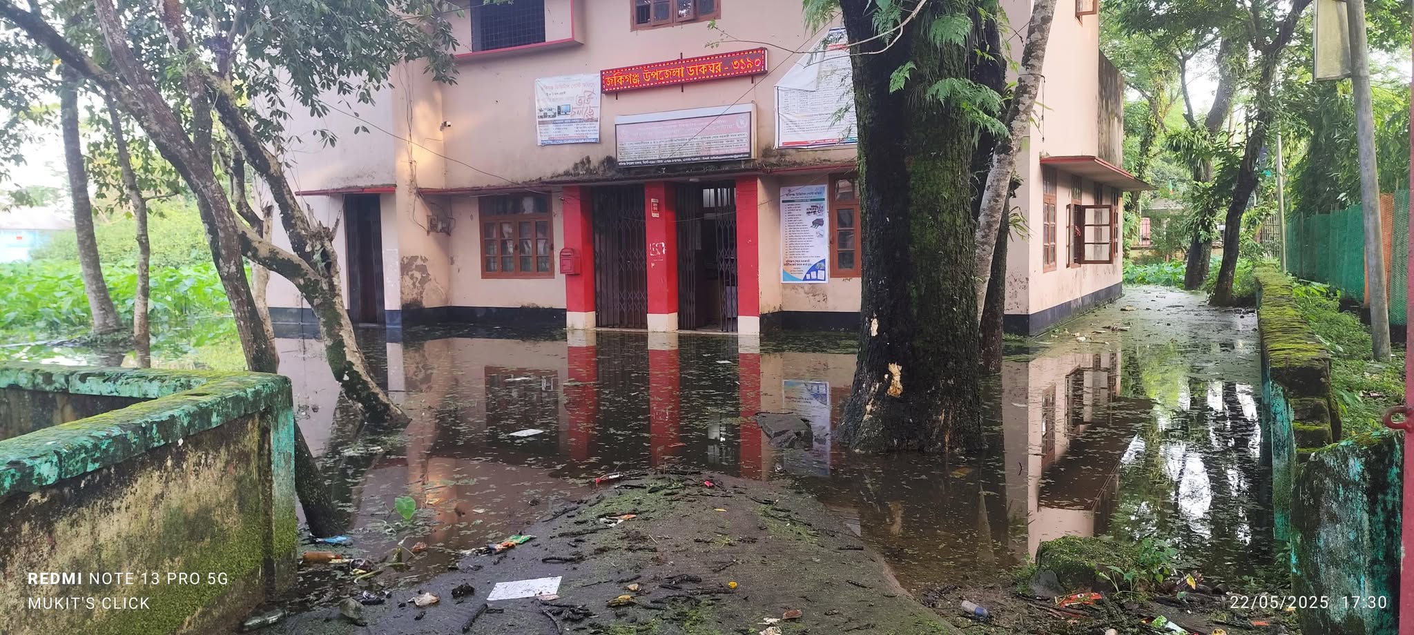 জলাবদ্ধতায় নাকাল জকিগঞ্জ পৌরবাসী