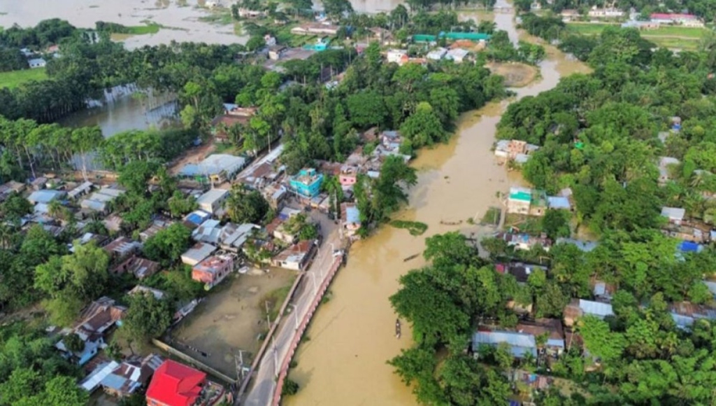 বৃষ্টি কমলেও বাড়ছে পানি
