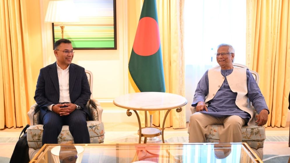 ড. ইউনূস-তারেক ‘ওয়ান টু ওয়ান’ বৈঠক শুরু