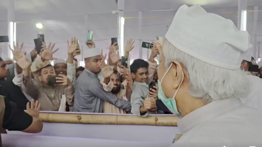 ‘দালালদের কথা শুনবেন না স্যার’