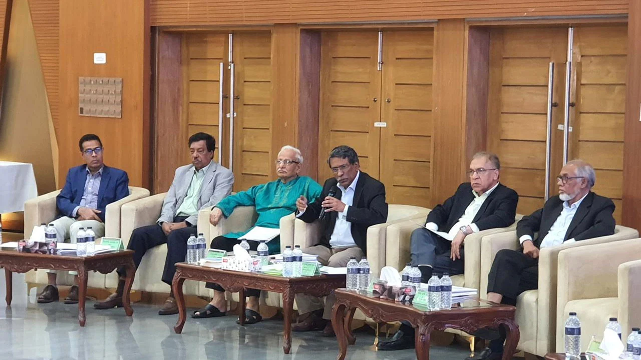 রাষ্ট্র গঠনের সুযোগ হেলায় হারানো যাবে না: আলী রীয়াজ
