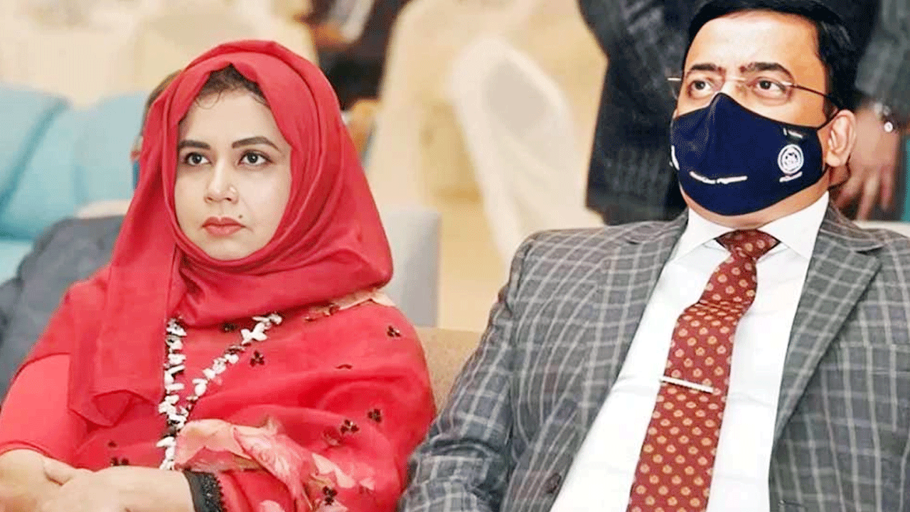 বেনজীরের ডুপ্লেক্স ফ্ল্যাটে ৪৯৪ পিস শাড়ি, বিস্মিত নিলাম কমিটির সদস্যরা