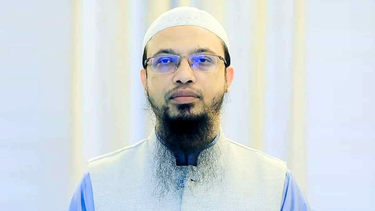 আলোচিত হত্যাকাণ্ড নিয়ে শায়েখ আহমাদুল্লাহর বিস্ফোরক মন্তব্য