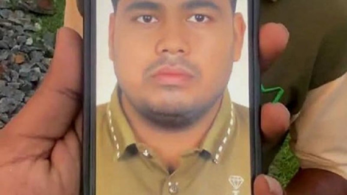 ‘স্ত্রীর অত্যাচারে’ ট্রেনের নিচে ঝাঁপ!