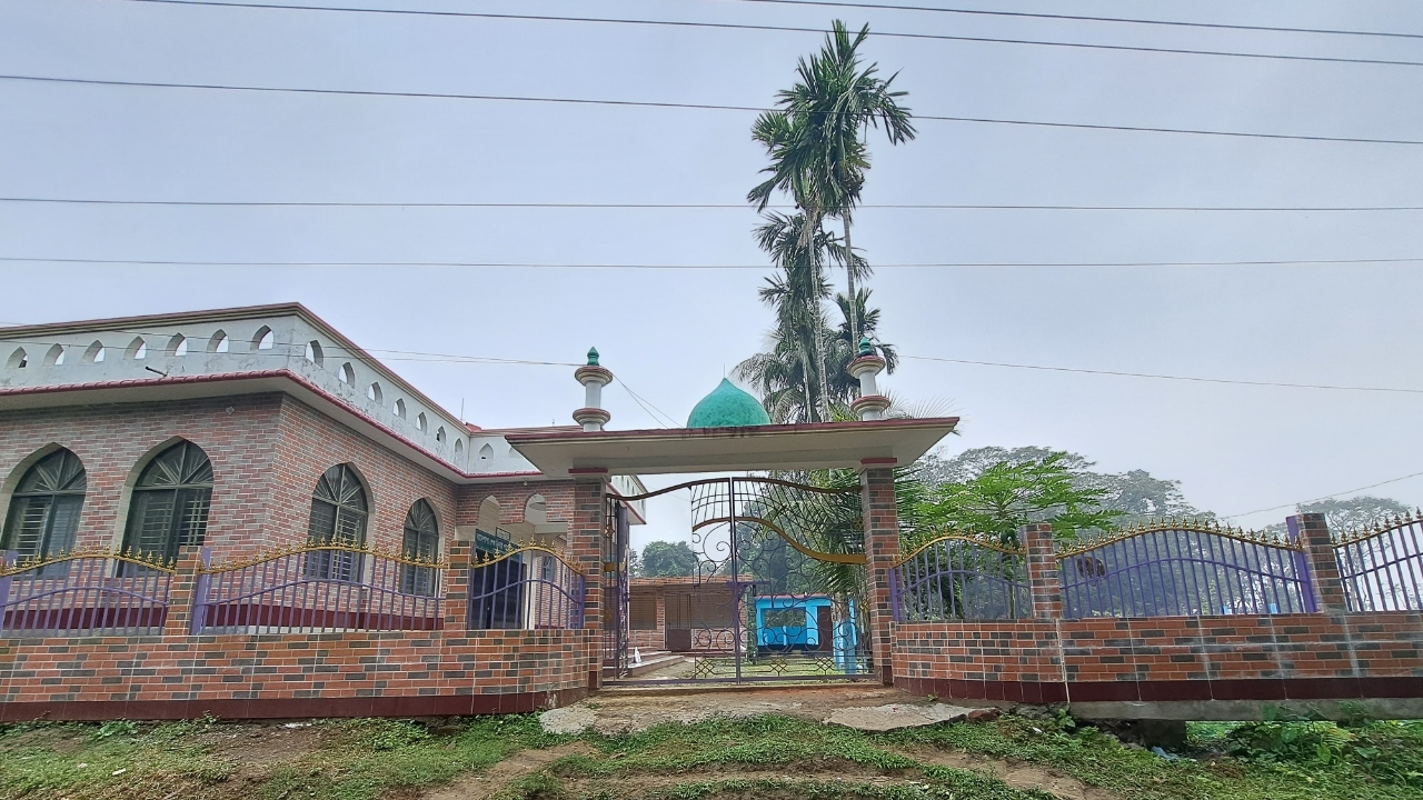 বাদেপাশায় মসজিদ ব্যাক্তির নামে নামকরণের চেষ্টা, ভুমিদাতা রিয়াজ উদ্দিনের বিবৃতি