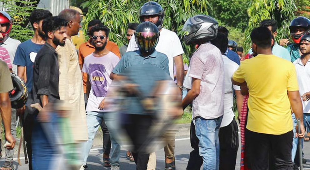 এখনও অধরা সিলেটের সেই অ স্ত্র ধা রী রা