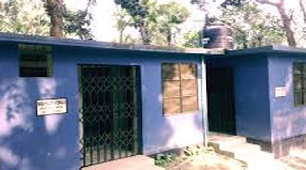 গোলাপগঞ্জে স্কুলে মিললো রি ভ ল ভা র ও গু*লি