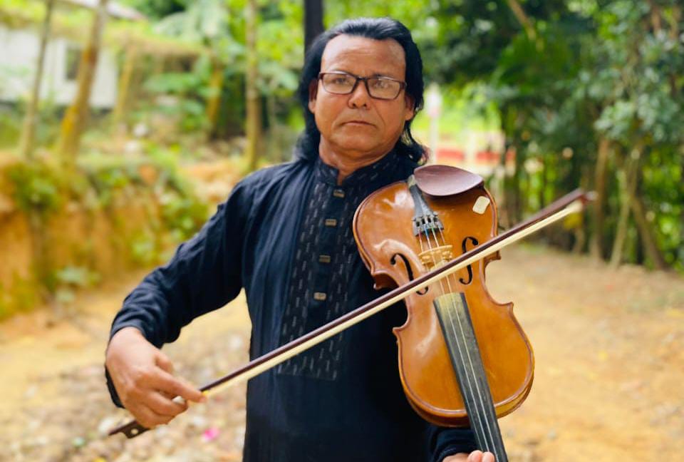 সঙ্গীতে গোলাপগঞ্জের বাউল শিল্পী আব্দুল খালিকের তিনশ’র বেশি গান