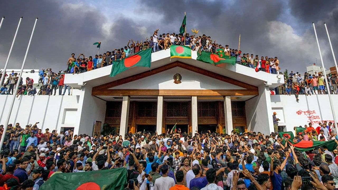 জুলাই সনদের চূড়ান্ত খসড়া রাজনৈতিক দলগুলোর হাতে