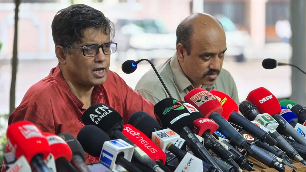 তিন দলের সঙ্গে প্রধান উপদেষ্টার বৈঠক রোববার