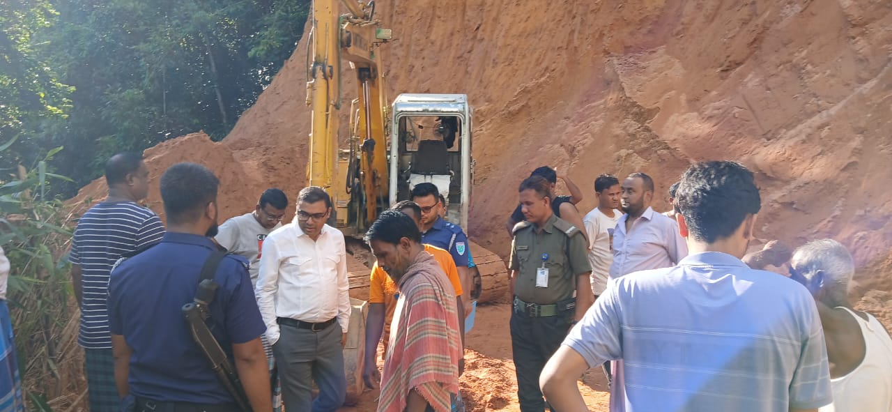 গোলাপগঞ্জে টিলাকাটায় অর্ধ লক্ষাধিক টাকা জরিমানা