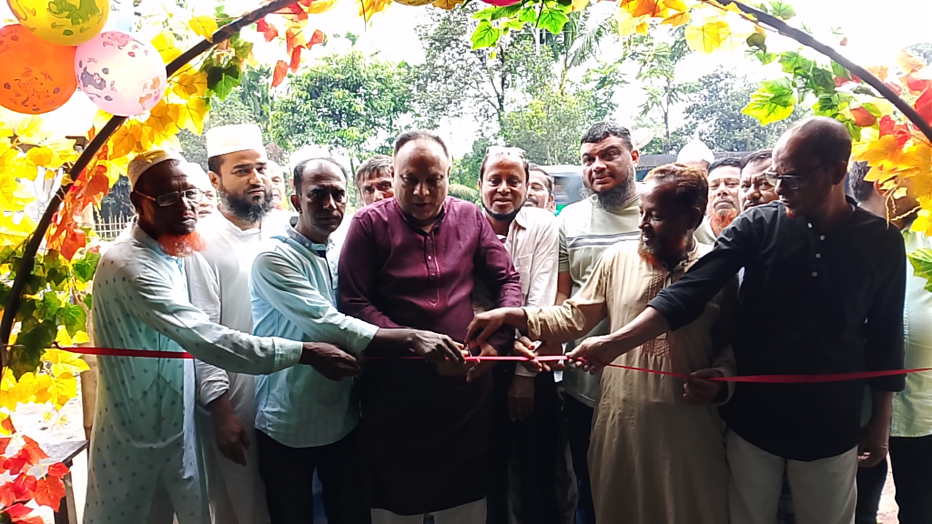 চৌঘরী বাজারে প্রাণবন্ত আয়োজন, উদ্বোধন হলো ইউনিয়ন বিএনপি কার্যালয়ের