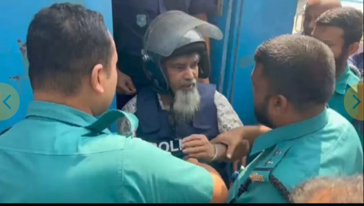 নিজেদের নিরাপত্তাই নেই, আমারটা দেবেন? আদালতে পুলিশকে সুব্রত বাইনের