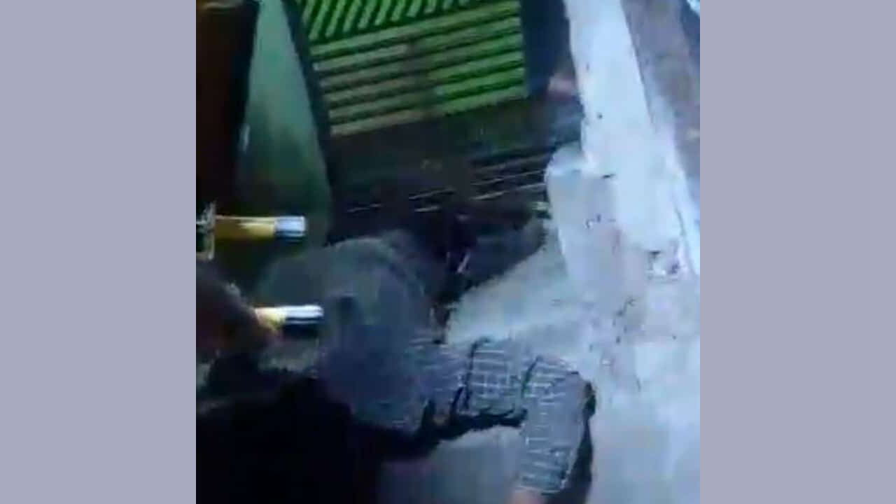বাসার সিঁড়িতে আবারও এক শিক্ষার্থীর লাশ
