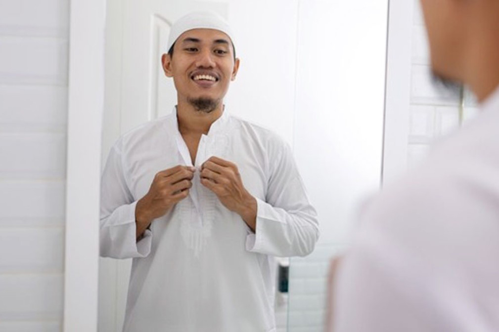 সুন্দর পোশাক: অহংকার নাকি শুকরিয়া