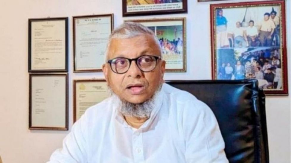 মনোনয়ন বঞ্চিত আরিফ উড়াল দিলেন ঢাকায়