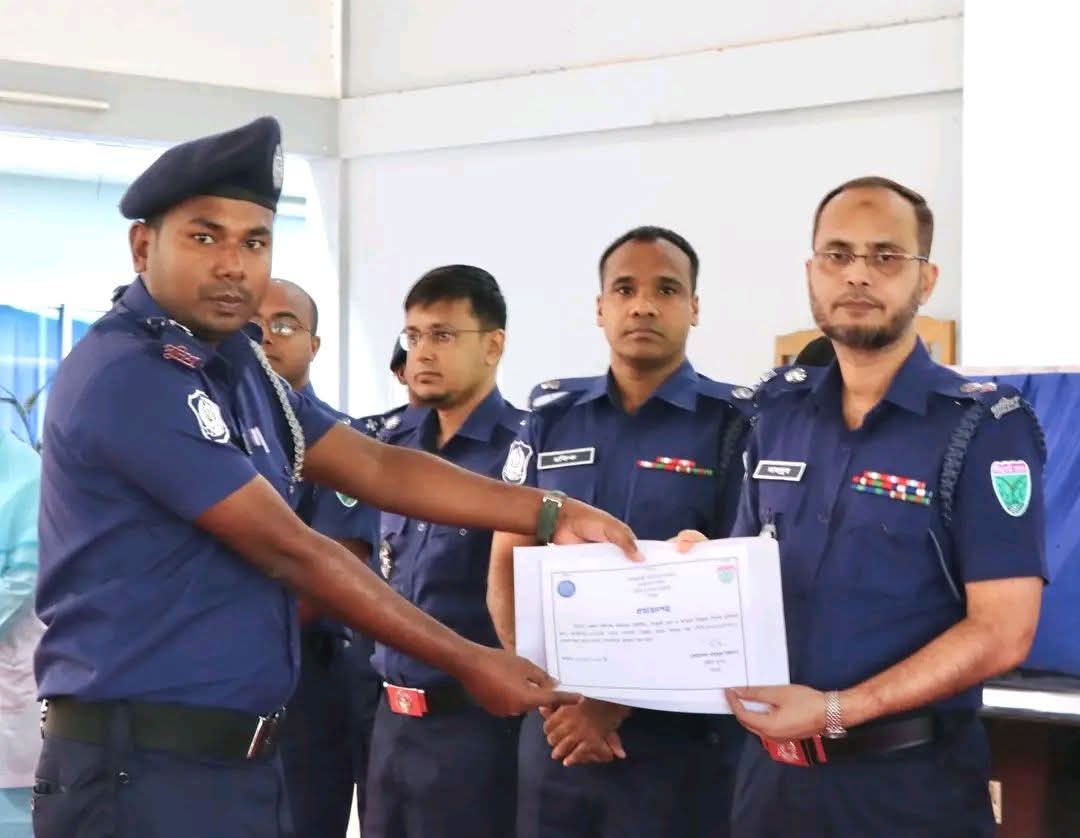 সিলেটের শীর্ষ এসআই খেতাব পেলেন গোলাপগঞ্জের আনন্দ চন্দ্র