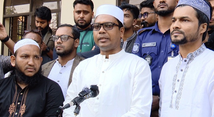 বহুত হয়েছে, আর ষড়যন্ত্র বরদাশত করব না: হাদীর জানাযা শেষে ডিসি