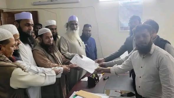 মনোনয়ন ফরম সংগ্রহ করেছেন জমিয়ত মনোনীত হাফিজ মাওলানা ফখরুল ইসলাম