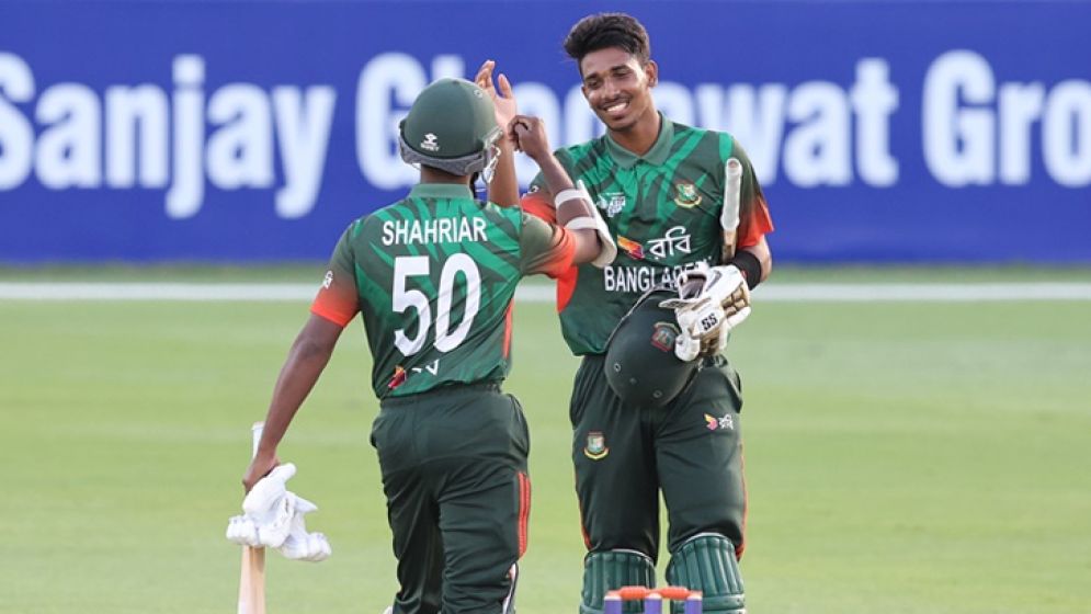 এশিয়া কাপের সেমিফাইনালে বাংলাদেশ