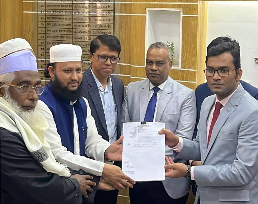 স্বতন্ত্র প্রার্থী হিসেবে মনোনয়নপত্র জমা দিলেন ফখরুল ইসলাম