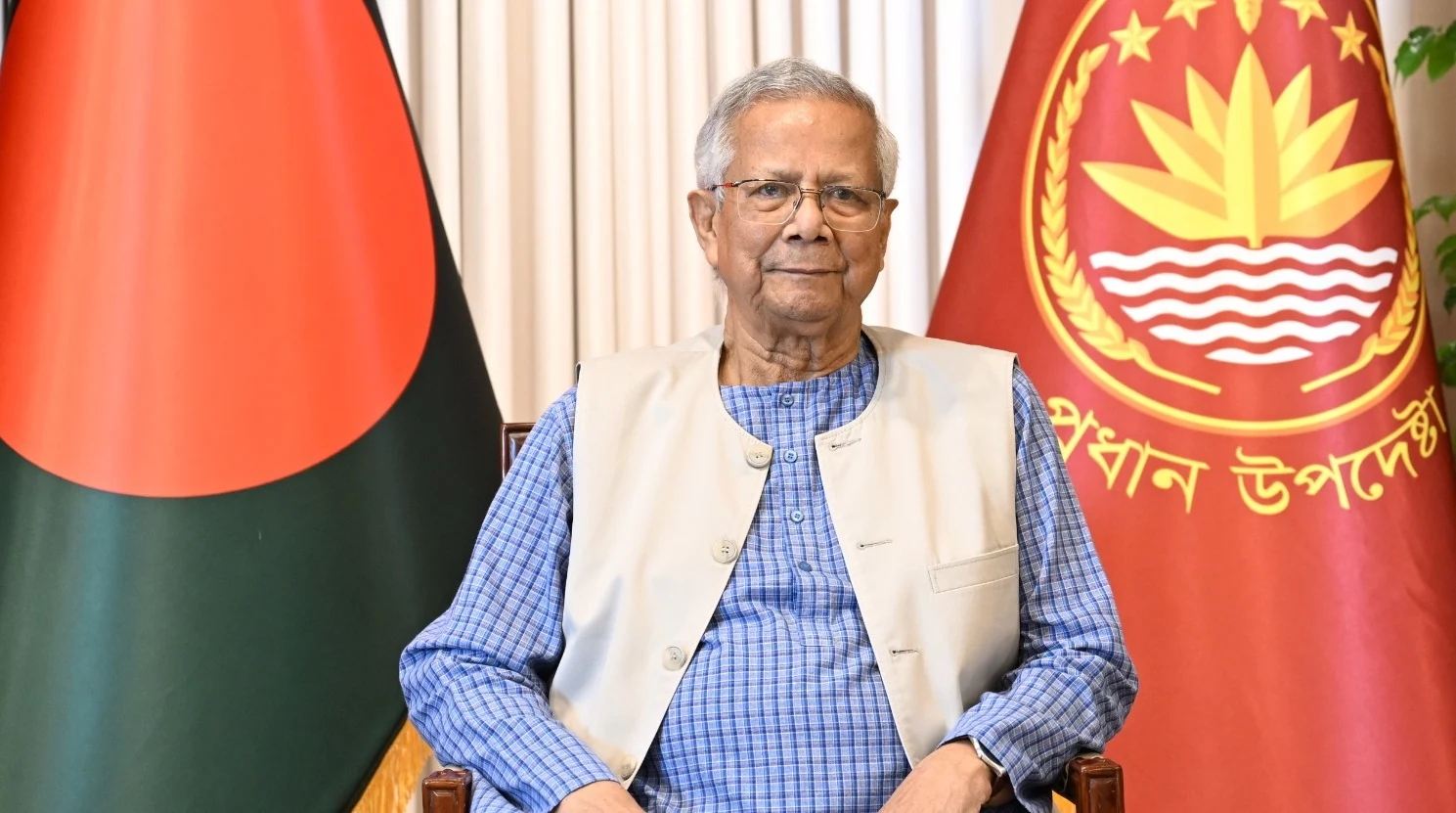 আগামী নির্বাচন মাইলফলক আর গণভোট শত বছরের: প্রধান উপদেষ্টা