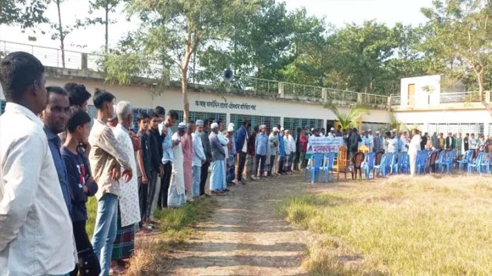 গোলাপগঞ্জে শিক্ষা প্রতিষ্ঠানে বিশৃঙ্খলার প্রতিবাদে মানববন্ধন