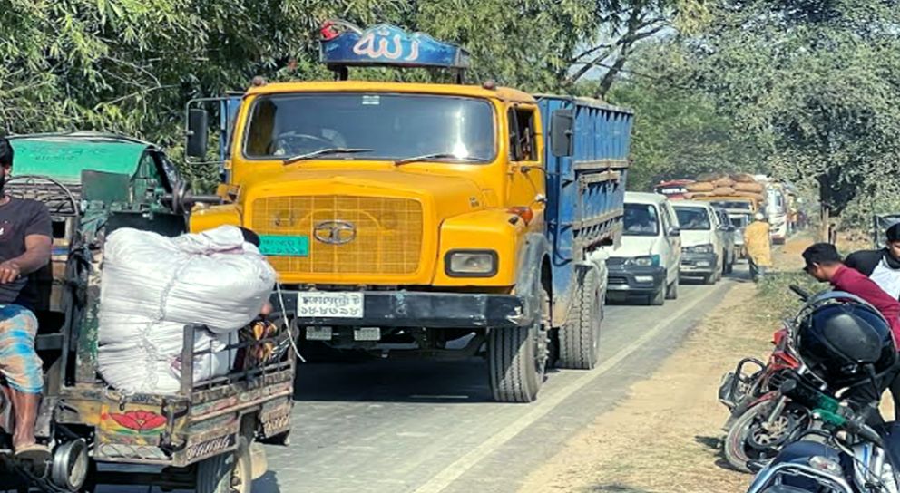 জকিগঞ্জে সড়কে ঝরলো মাদরাসা শিক্ষার্থীর প্রাণ