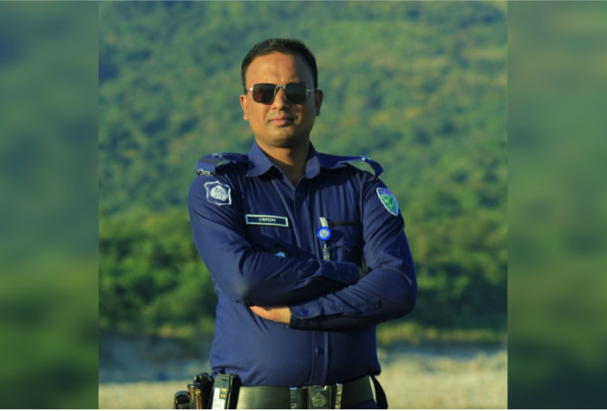 চুরি ও ছিনতাইয়ের ৭০ মোবাইল উদ্ধার, মালিকদের মুখে হাসি ফেরালেন এএসআই বেলাল