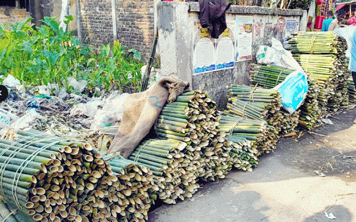 বিলুপ্তির পথে ঐতিহ্যবাহী চুঙ্গা পিঠার ‘ঢলু বাঁশ’