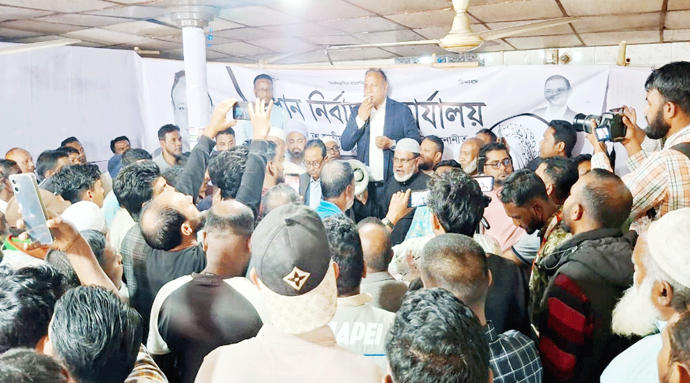 জনতার ভালোবাসায় সিক্ত এমরান আহমদ চৌধুরী এমপি