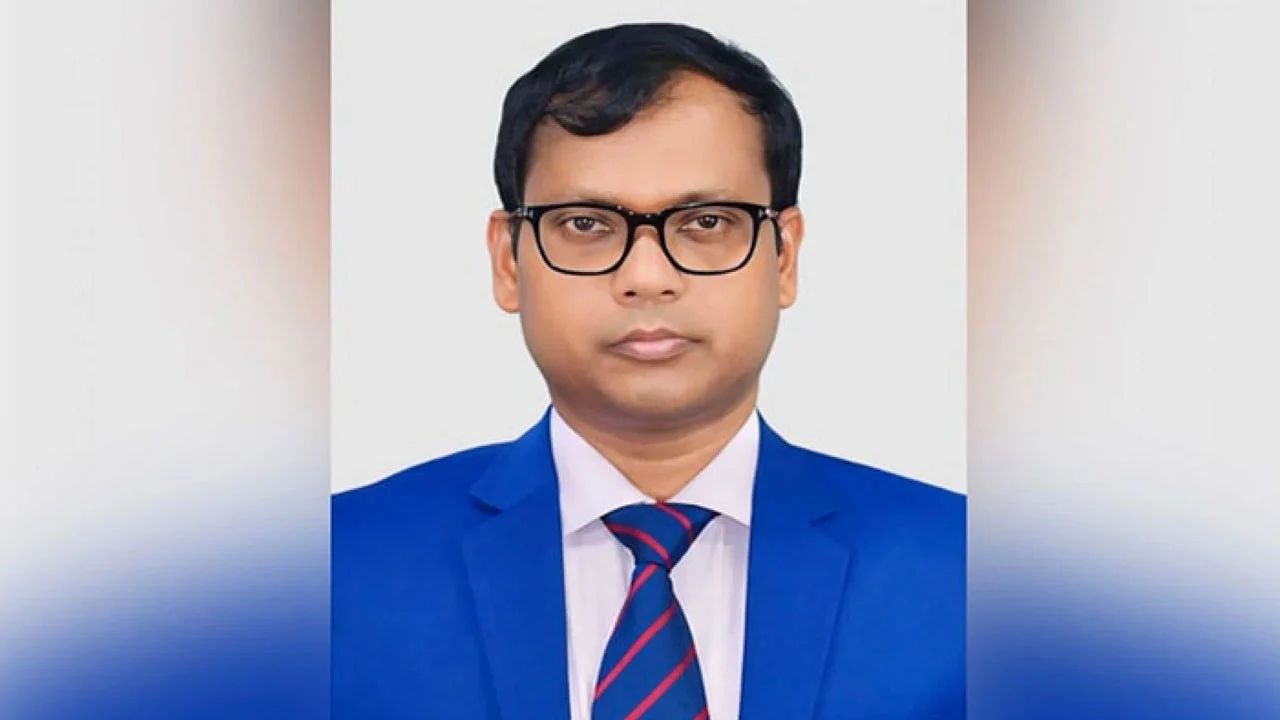 ডিসি সারোয়ারকে শোকজ