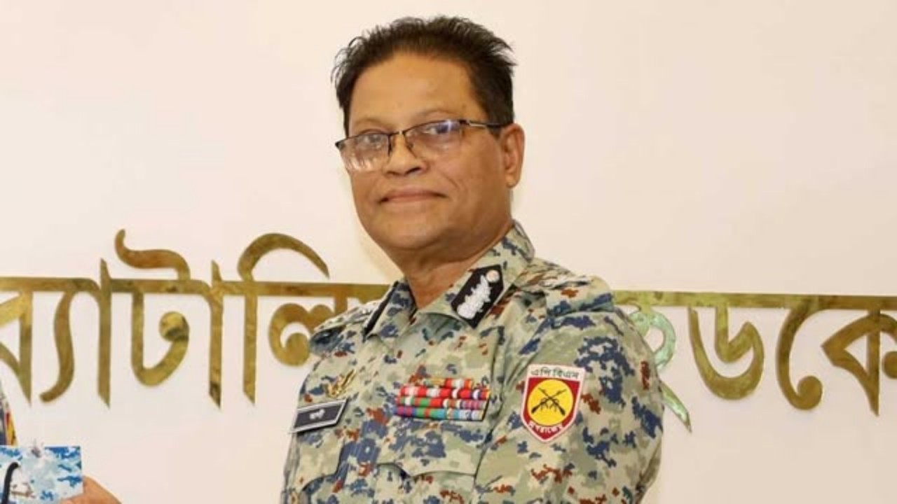 আইজিপি হিসেবে নিয়োগ পেলেন আলী হোসেন ফকির