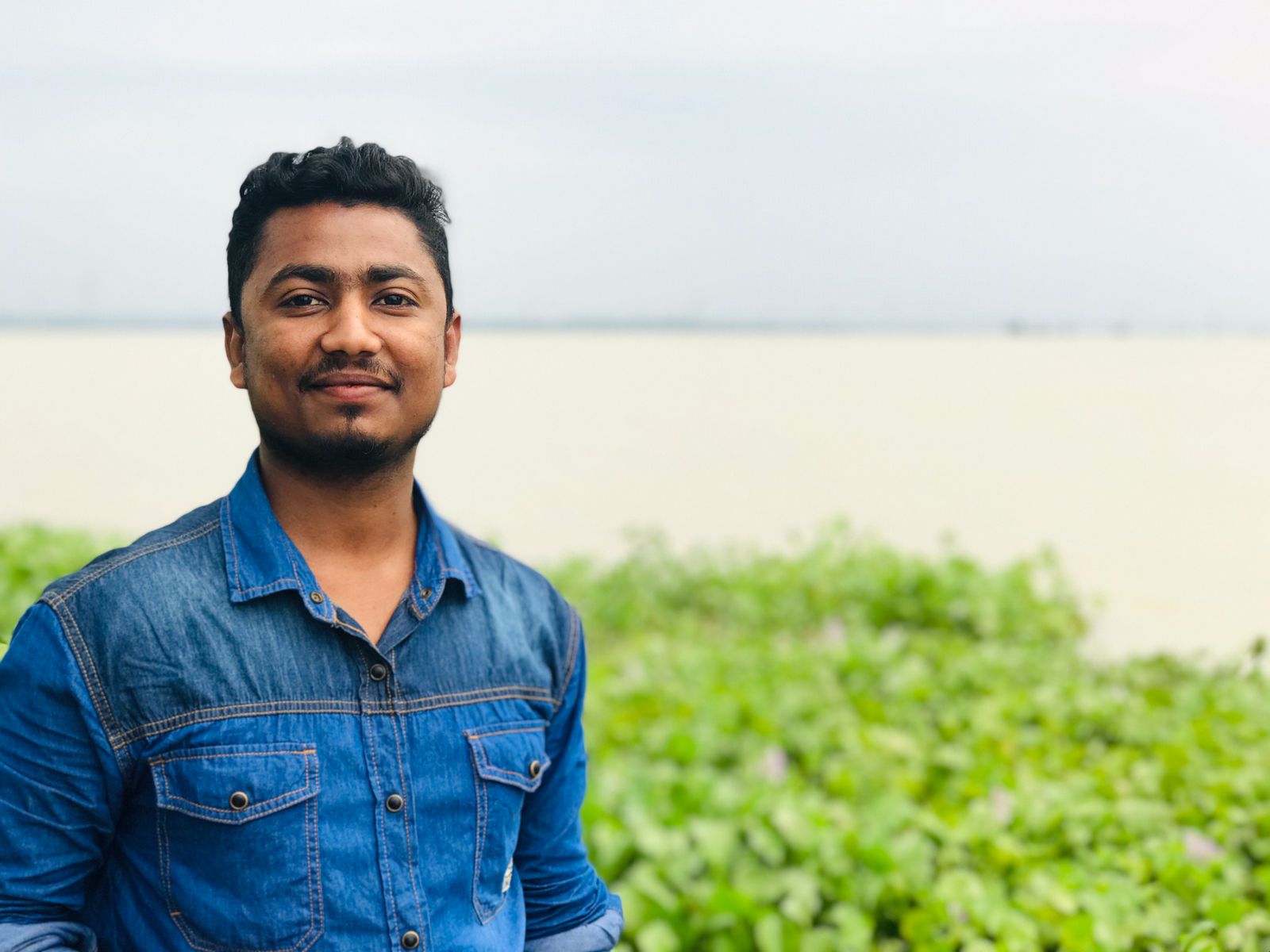 ঈদুল ফিতরের শুভেচ্ছা জানালেন সাংবাদিক ফাহাদ হোসাইন