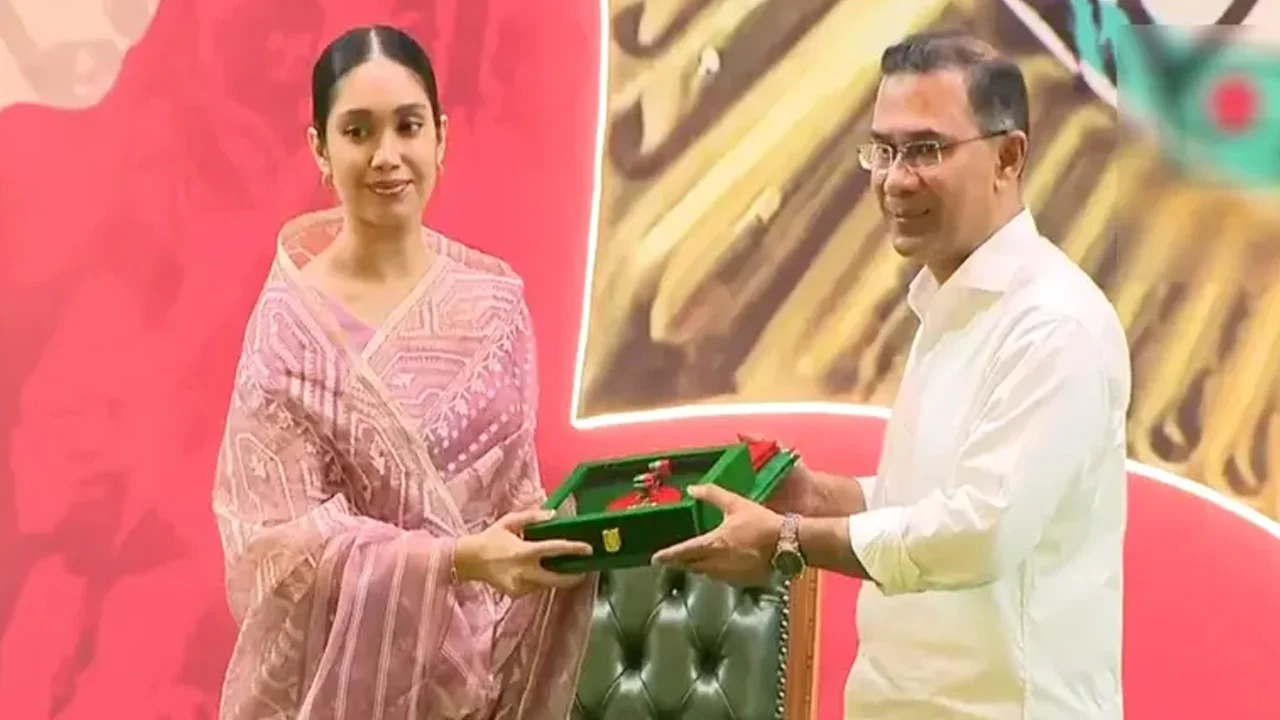 খালেদা জিয়ার পক্ষে স্বাধীনতা পুরস্কার নিলেন জাইমা রহমান