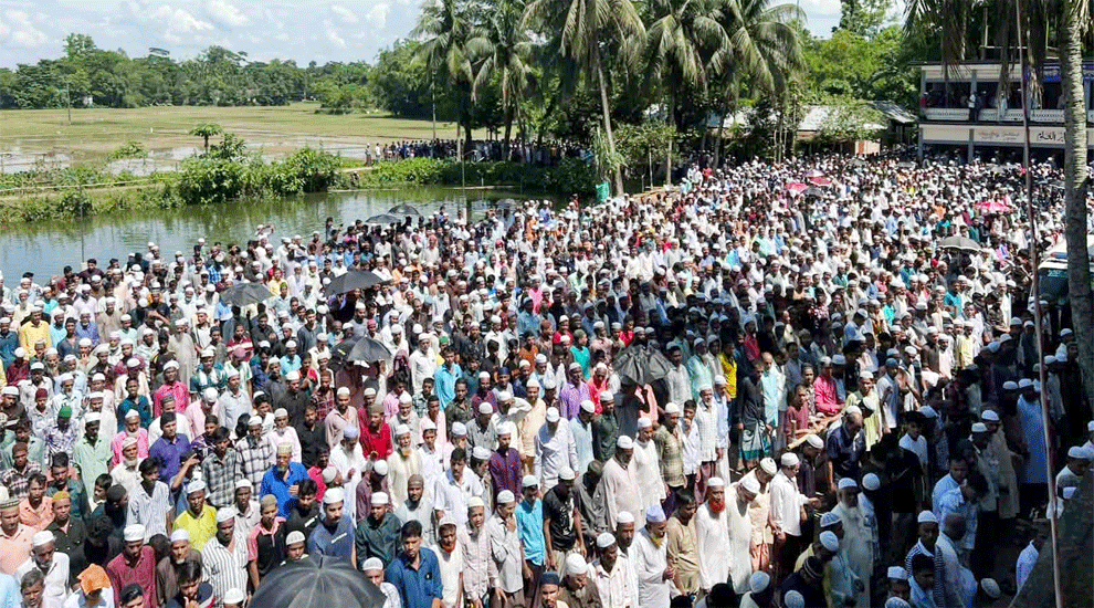 কানাইঘাটে পাঁচ প্রবাসীর শেষ বিদায়, জানাজায় মানুষের ঢল