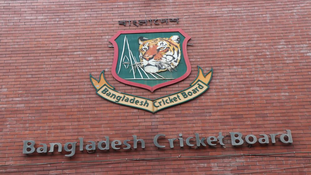 নির্বাচনের পরের দিন বিসিবি পরিচালকের পদত্যাগ