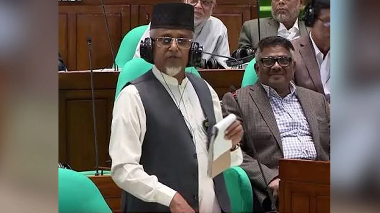 এমপি পদও হারাচ্ছেন গাজী নজরুল